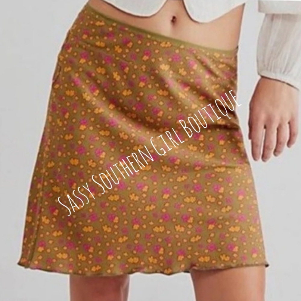 🆕⭐Free People olive green floral flirty skirt - Picture 6 of 12